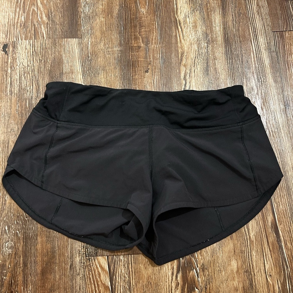 Lululemon Speed Up 2.5 low rise shorts